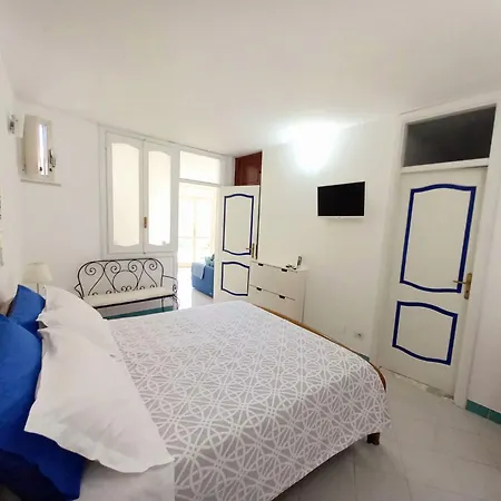 Апартаменты Blue Line House