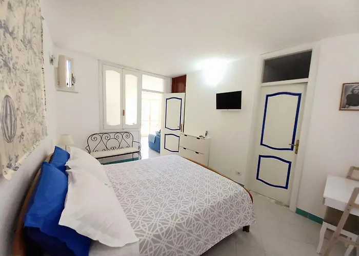 Апартаменты Blue Line House